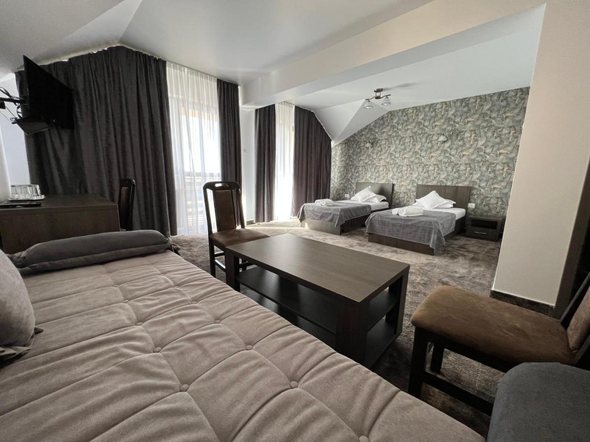 Motel Infinit Târgu Jiu المظهر الخارجي الصورة