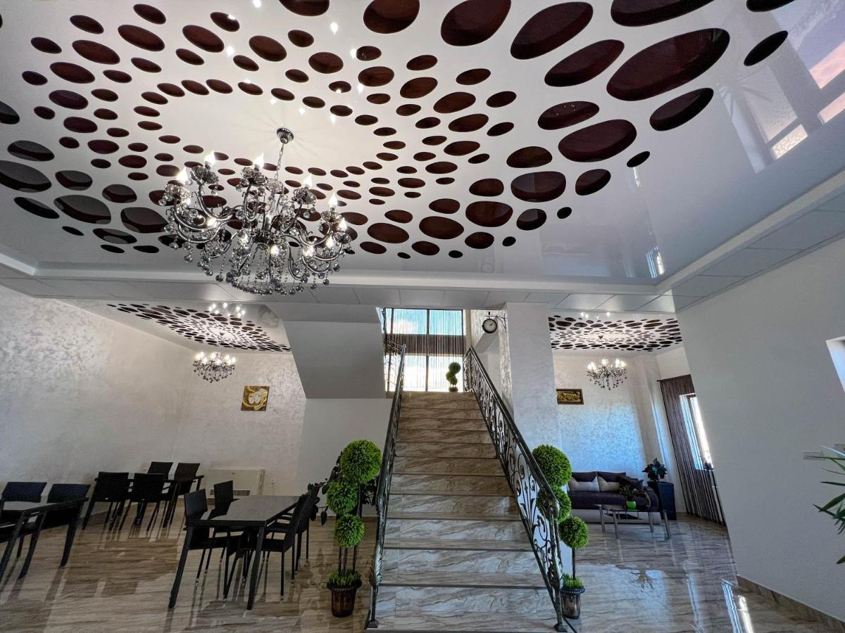 Motel Infinit Târgu Jiu المظهر الخارجي الصورة