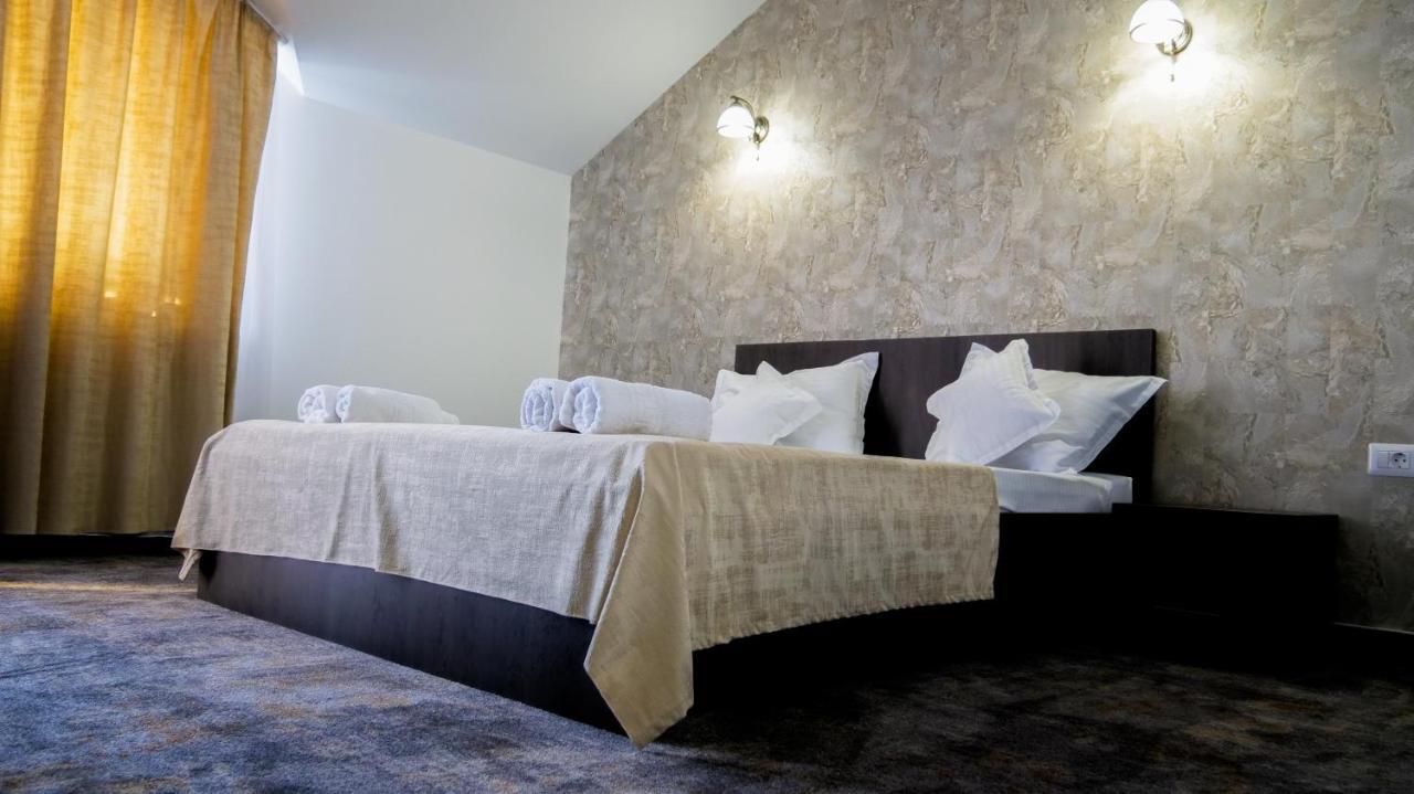 Motel Infinit Târgu Jiu المظهر الخارجي الصورة