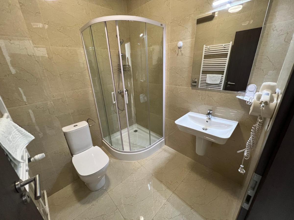 Motel Infinit Târgu Jiu المظهر الخارجي الصورة
