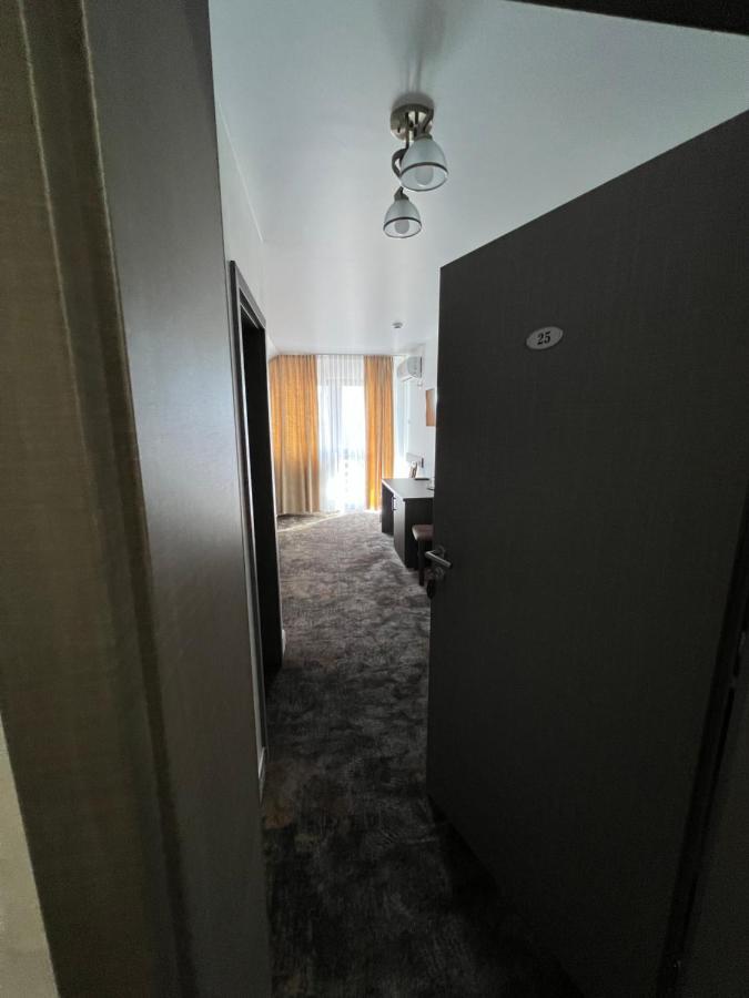 Motel Infinit Târgu Jiu المظهر الخارجي الصورة