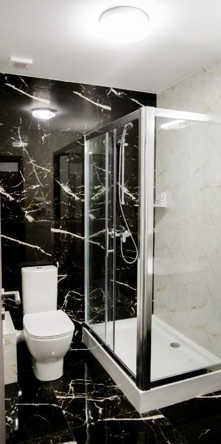 Motel Infinit Târgu Jiu المظهر الخارجي الصورة