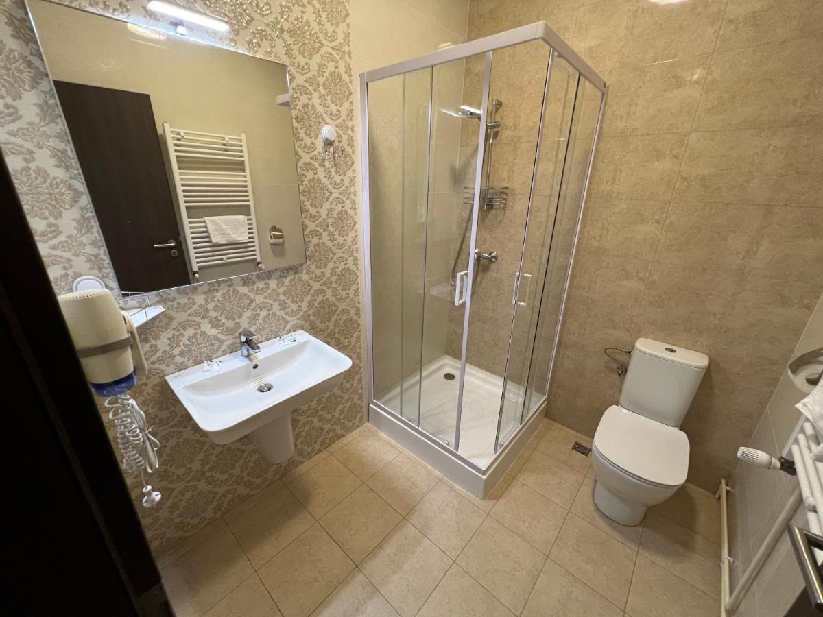 Motel Infinit Târgu Jiu المظهر الخارجي الصورة