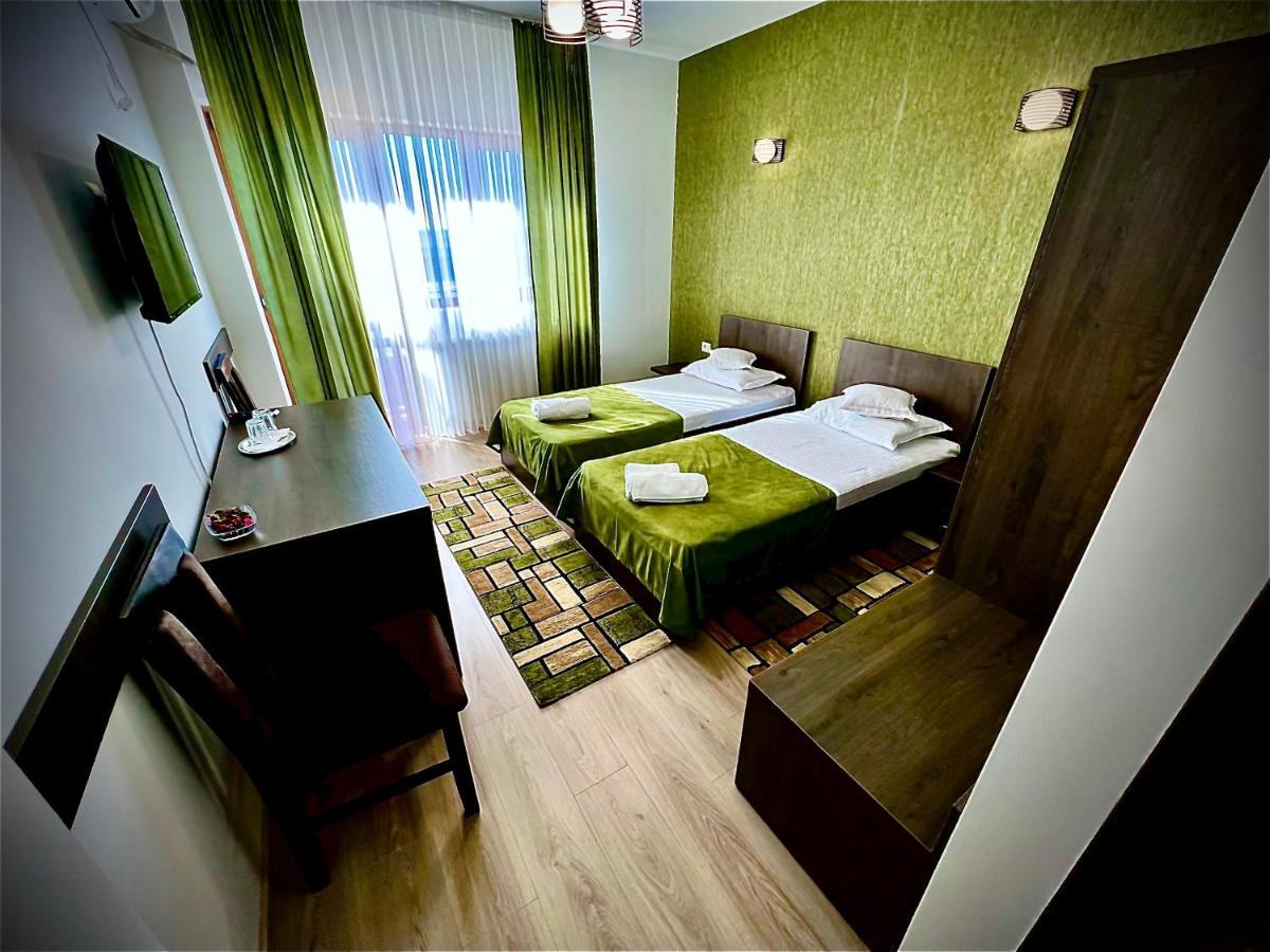 Motel Infinit Târgu Jiu المظهر الخارجي الصورة