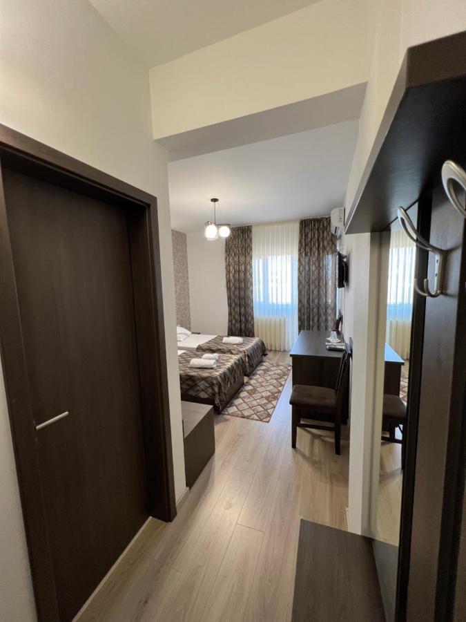 Motel Infinit Târgu Jiu المظهر الخارجي الصورة