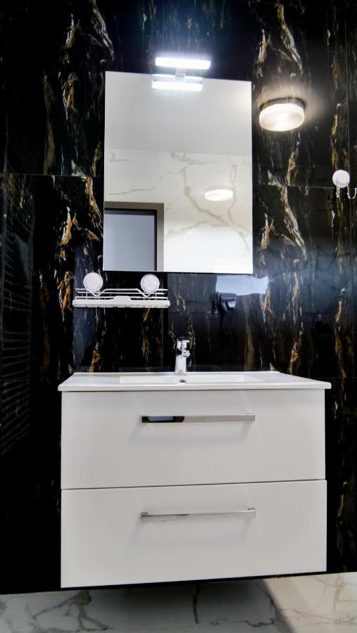 Motel Infinit Târgu Jiu المظهر الخارجي الصورة