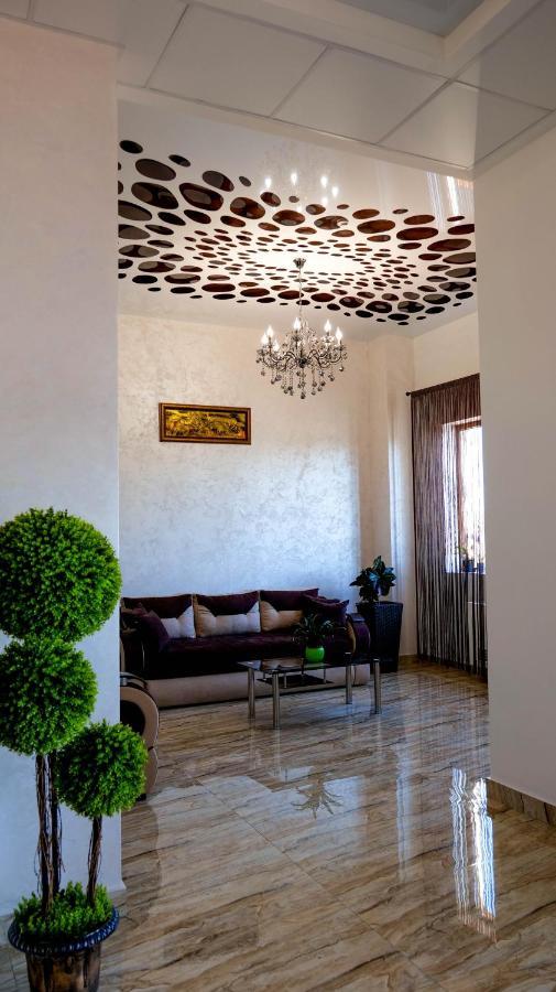 Motel Infinit Târgu Jiu المظهر الخارجي الصورة