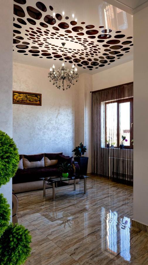 Motel Infinit Târgu Jiu المظهر الخارجي الصورة