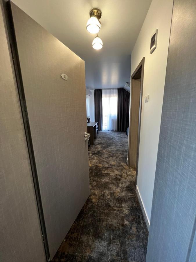Motel Infinit Târgu Jiu المظهر الخارجي الصورة